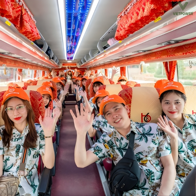 Trò chơi team building “Ai nhanh tay hơn”