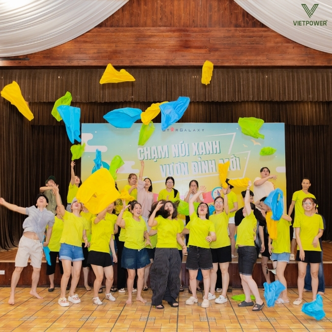 Đặc điểm của trò chơi team building trong nhà