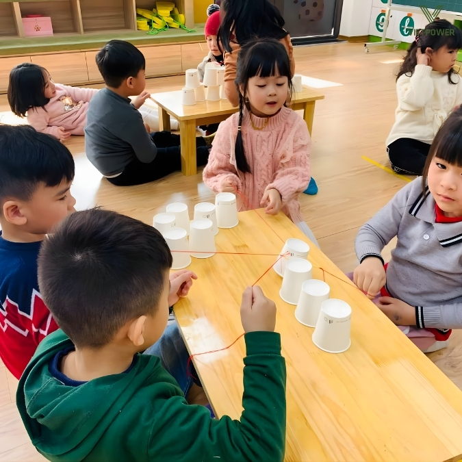 Trò chơi giúp rèn luyện khả năng phối hợp nhóm, sự khéo léo, kiên nhẫn