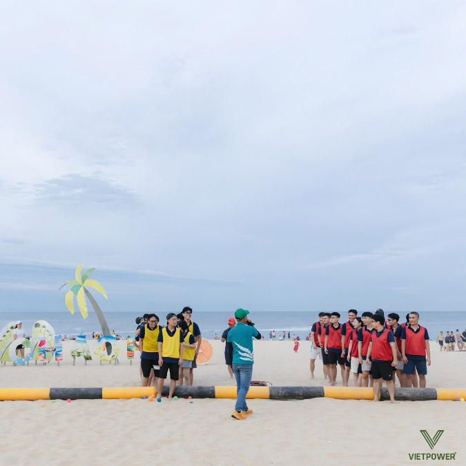 Trò chơi Truy tìm vật báu dưới cát biển