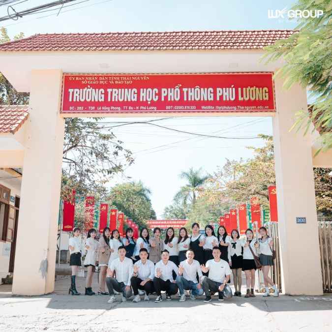 Quay lại trường cũ sau 10 năm mang lại cảm giác hoài niệm và xúc cảm mạnh mẽ