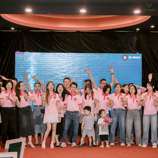 Họp lớp kết hợp gala dinner mang đến bầu không khí thân mật